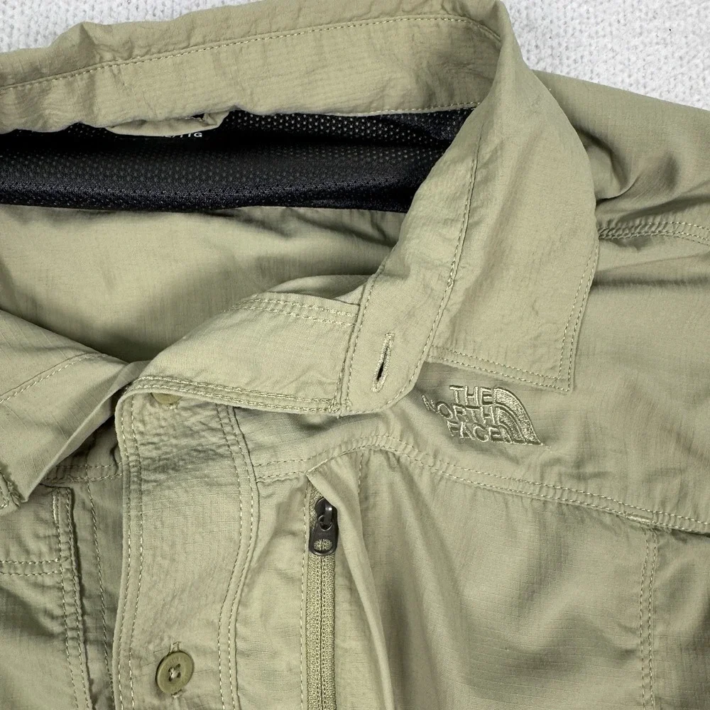 The North Face Shirt Men 2XL Ripstop‎ Button Up Roll Tab Sleeve Zip Pocket *Flaw